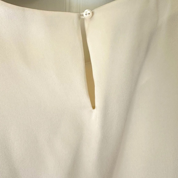 Silk Cream Sleeveless Top - Picture 4 of 4